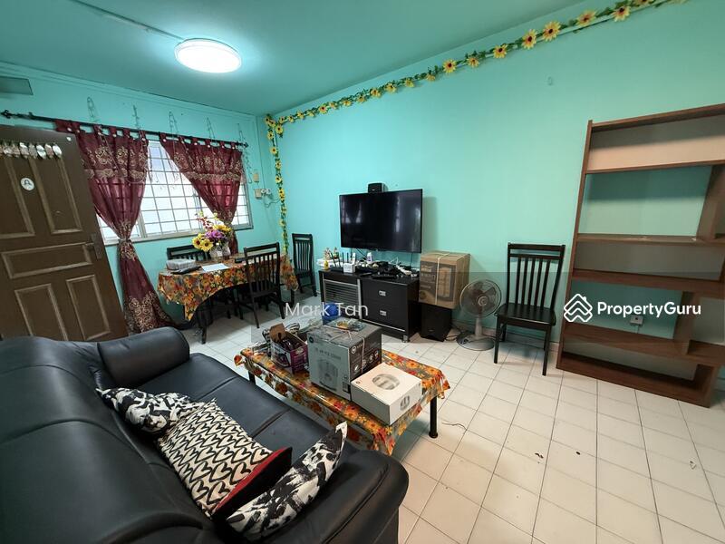 HDB Flat for Sale, 341 Bukit Batok Street 34, SGD 450,000 | 99-year lease