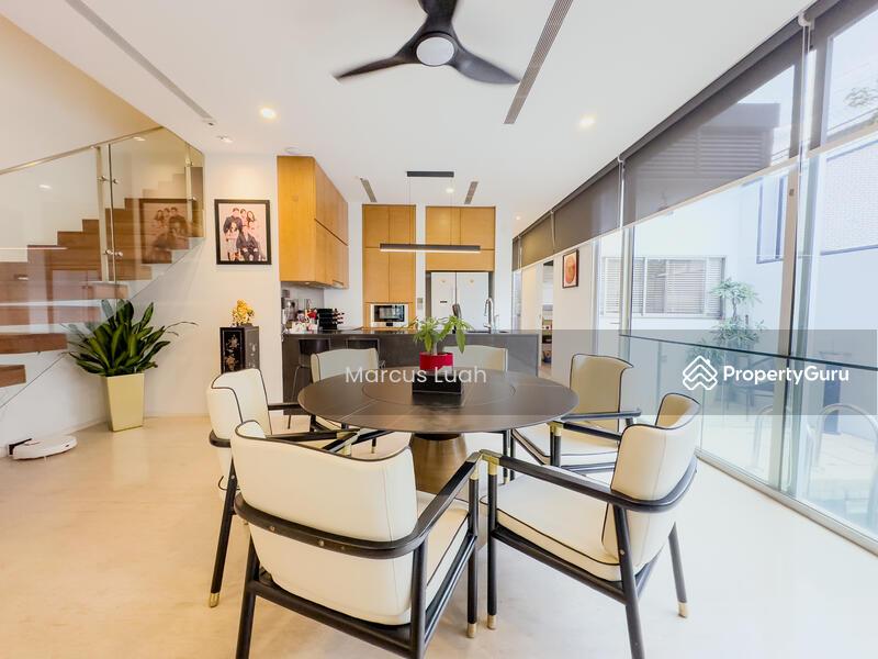 Semi-Detached for Sale: D23, 677706