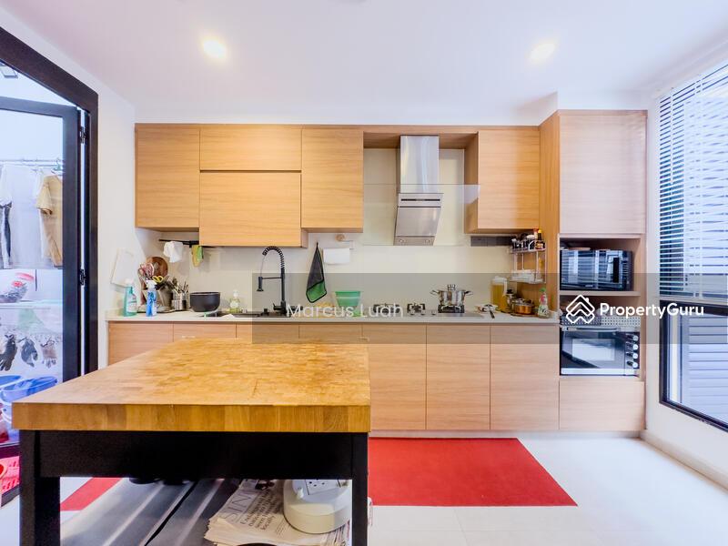 Semi-Detached for Sale: D23, 677706