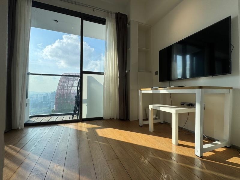 Condominium for Sale, Skysuites @ Anson Condominium For Sale, $900,000, 1 Bed 1 Bath 366 sqft $2,459.00 psf, SGD 900,000 | 99-year Leasehold