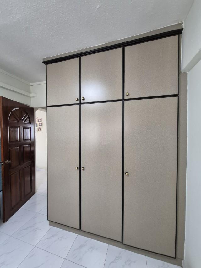 HDB Apartment for Sale. 