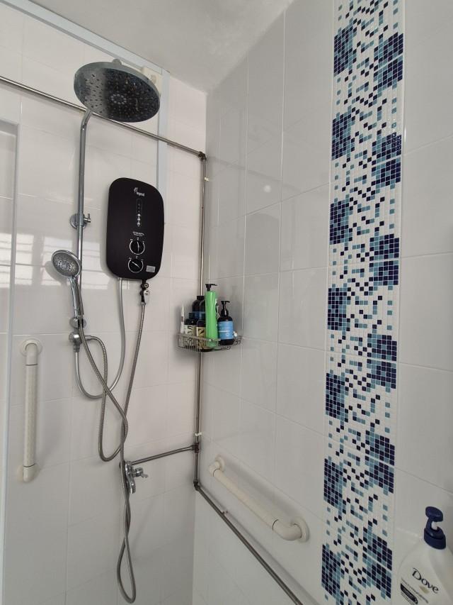 HDB Apartment for Sale. 