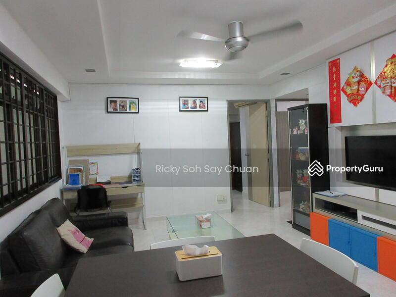 Prop-GPT: HDB Flat: D27  475 Sembawang Drive