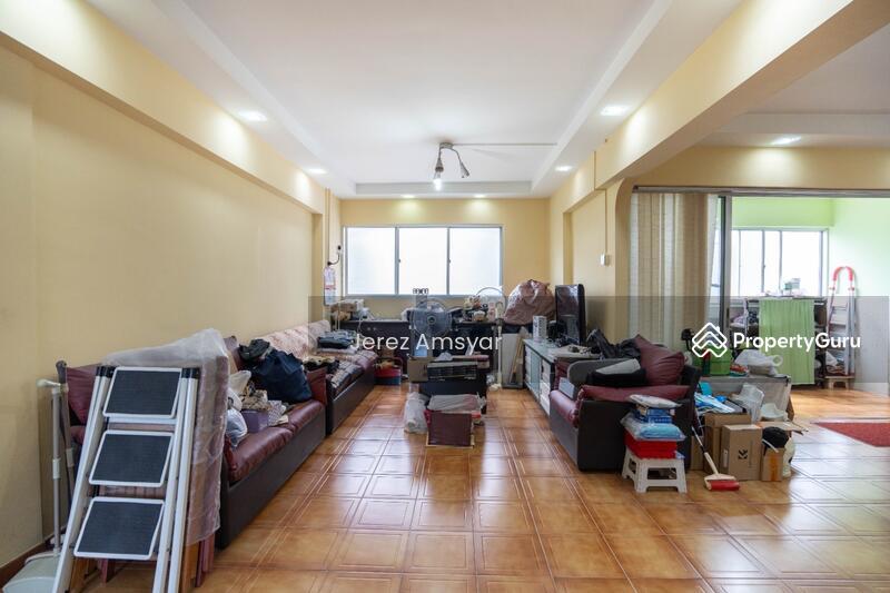 HDB Flat for Sale, 903 Tampines Avenue 4, SGD 830,000 | 99-year lease