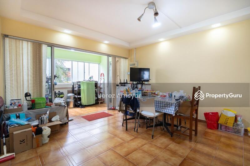 HDB Flat for Sale, 903 Tampines Avenue 4, SGD 830,000 | 99-year lease