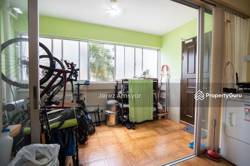 HDB Flat for Sale, 903 Tampines Avenue 4, SGD 830,000 | 99-year lease