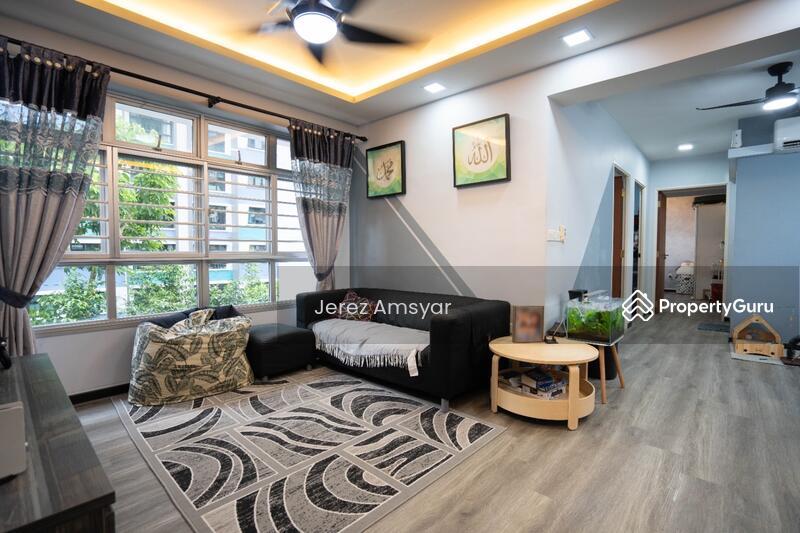 Prop-GPT: HDB Flat: D23 Choa Chu Kang 810B Choa Chu Kang Avenue 7