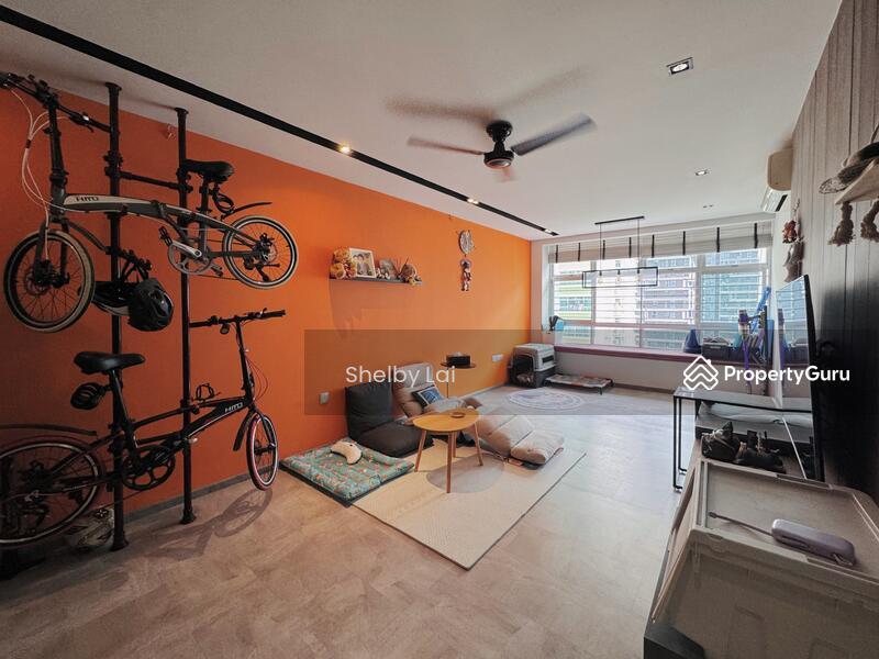Prop-GPT: HDB Flat: D03  61A Strathmore Avenue