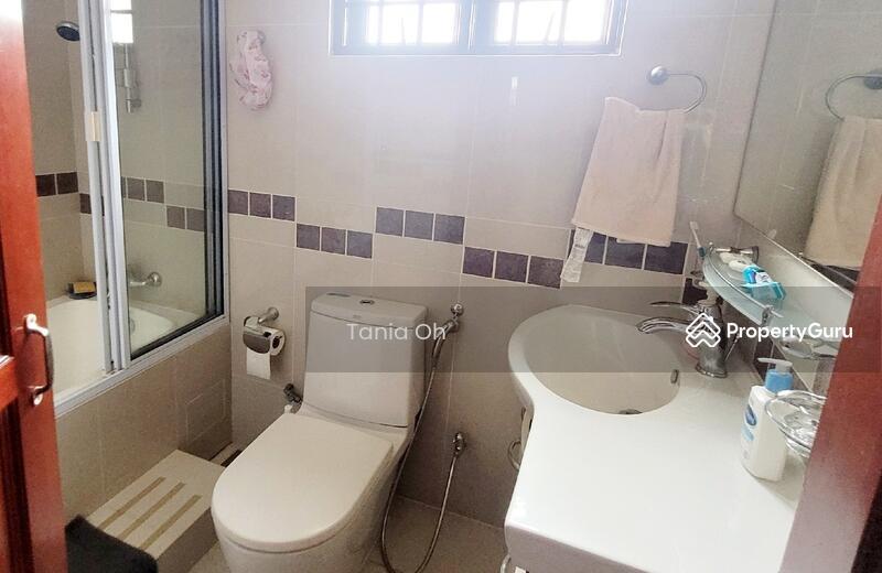 Semi-Detached for Sale, Rare 3 storey semi-D 1km to Nanyang and Raffles, SGD 11,200,000