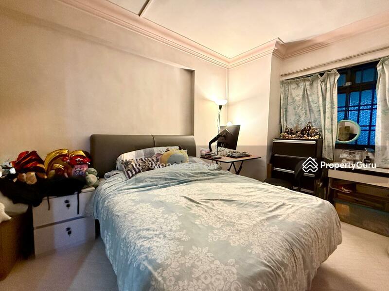 HDB Flat for Sale, 176 Lompang Road, SGD 690,000 | 99-year lease