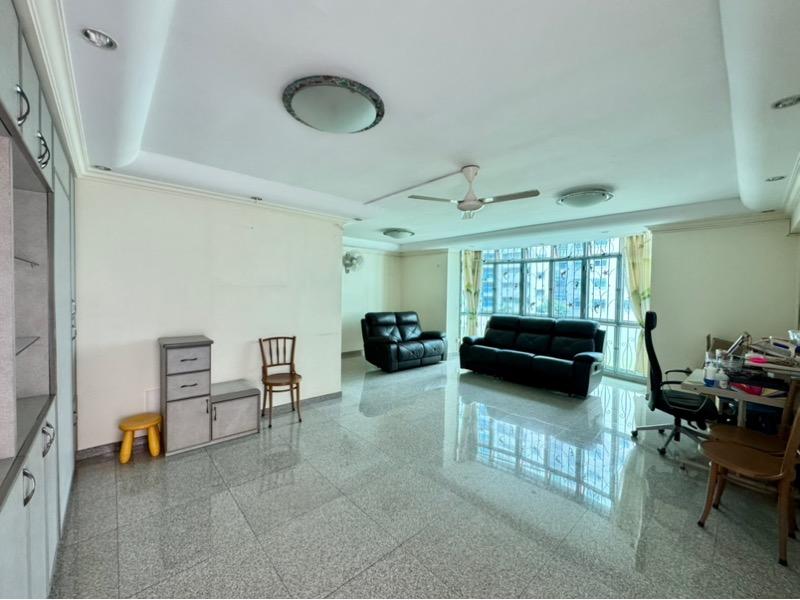 Prop-GPT: HDB Apartment: D19 Punggol 102D Punggol Field