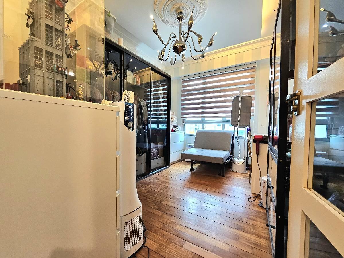 HDB Apartment for Sale, 459 Segar Road HDB Apartment For Sale, $638,888, 3 Bed 2 Bath 1,001 sqft $638.00 psf, SGD 638,888 | 99-year Leasehold
