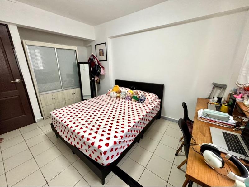 HDB Apartment for Sale, 217 Petir Road HDB Apartment For Sale, $485,000, 3 Bed 2 Bath 904 sqft $537.00 psf, SGD 485,000 | 99-year Leasehold