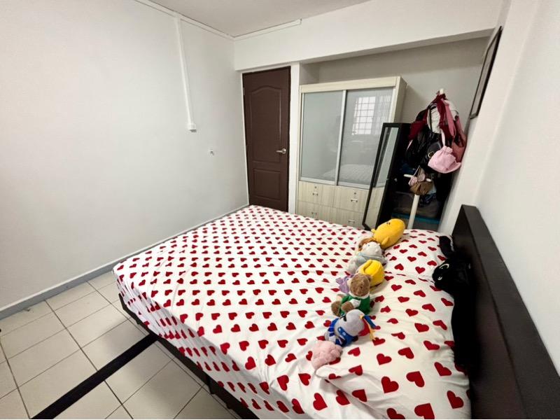 HDB Apartment for Sale, 217 Petir Road HDB Apartment For Sale, $485,000, 3 Bed 2 Bath 904 sqft $537.00 psf, SGD 485,000 | 99-year Leasehold