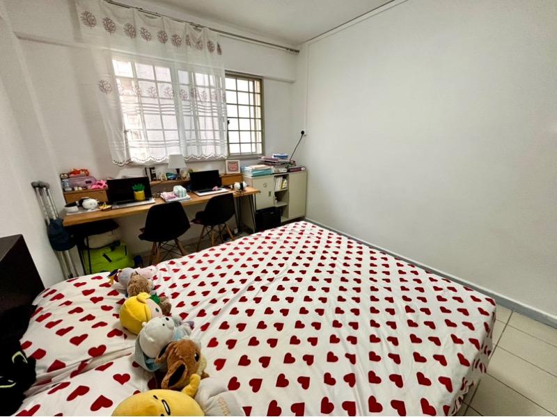 HDB Apartment for Sale, 217 Petir Road HDB Apartment For Sale, $485,000, 3 Bed 2 Bath 904 sqft $537.00 psf, SGD 485,000 | 99-year Leasehold