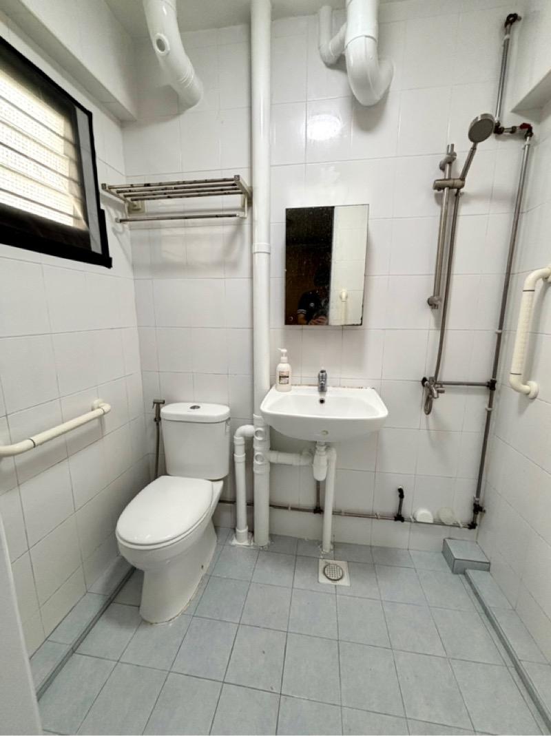 HDB Apartment for Sale, 217 Petir Road HDB Apartment For Sale, $485,000, 3 Bed 2 Bath 904 sqft $537.00 psf, SGD 485,000 | 99-year Leasehold