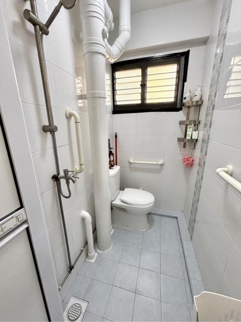 HDB Apartment for Sale, 217 Petir Road HDB Apartment For Sale, $485,000, 3 Bed 2 Bath 904 sqft $537.00 psf, SGD 485,000 | 99-year Leasehold