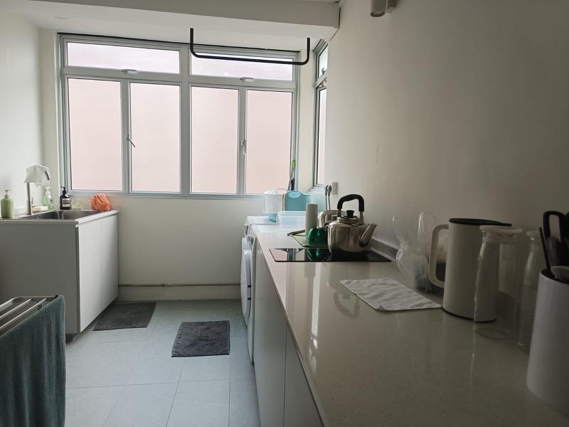 HDB Apartment for Sale, 101 Commonwealth Crescent HDB Apartment For Sale, $400,000, 2 Bed 1 Bath 581 sqft $688.00 psf, SGD 400,000 | 99-year Leasehold