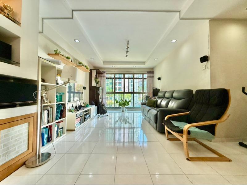 686C Jurong West Central 1 HDB Apartment For Sale, $650,000, 3 Bed 2 Bath 1,194 sqft $544.00 psf