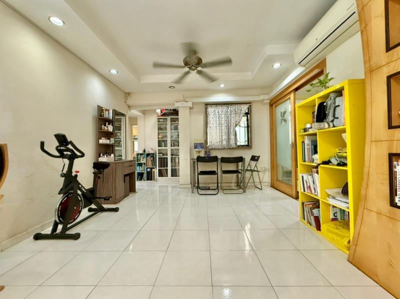 686C Jurong West Central 1 HDB Apartment For Sale, $650,000, 3 Bed 2 Bath 1,194 sqft $544.00 psf