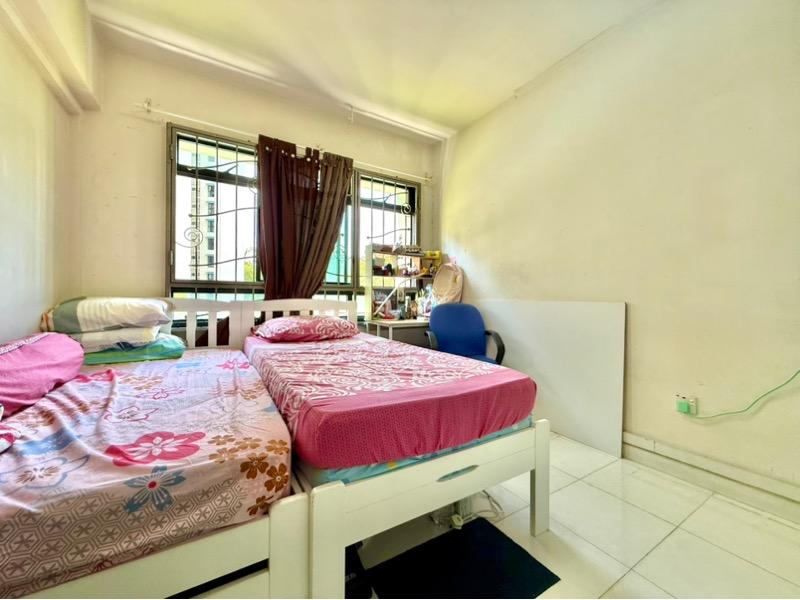 686C Jurong West Central 1 HDB Apartment For Sale, $650,000, 3 Bed 2 Bath 1,194 sqft $544.00 psf