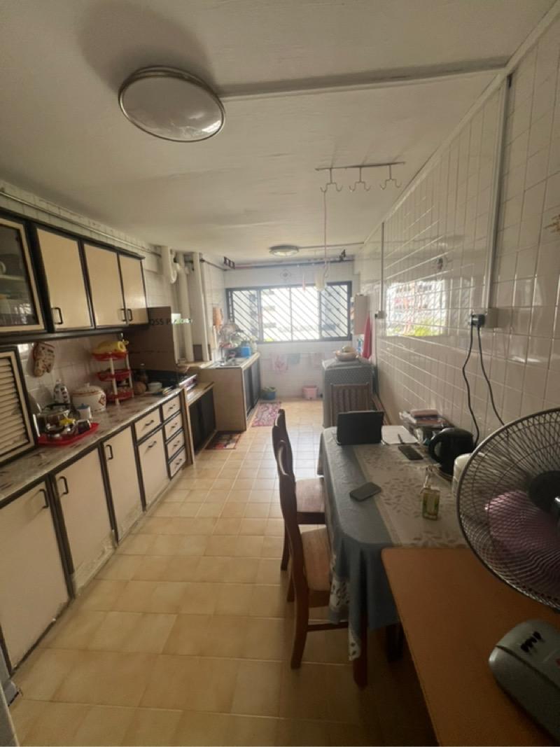 Prop-GPT: HDB Apartment: D22  251 Jurong East Street 24