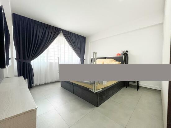 949 Jurong West Street 91 HDB Apartment For Sale, $630,000, 4 Bed 2 Bath 1,377 sqft $458.00 psf