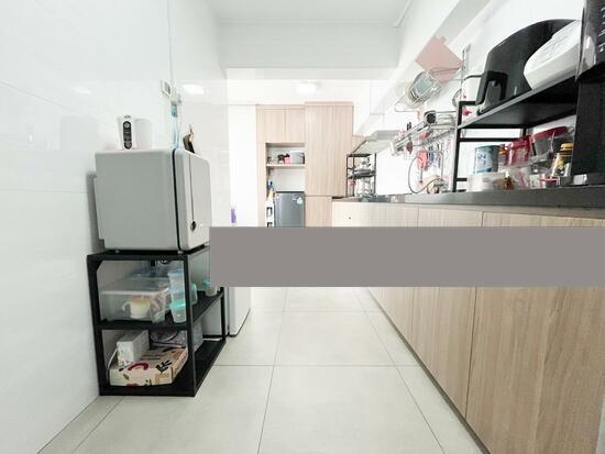 949 Jurong West Street 91 HDB Apartment For Sale, $630,000, 4 Bed 2 Bath 1,377 sqft $458.00 psf