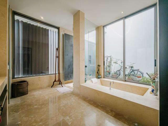 Bungalow for Sale, Sentosa Cove Bungalow House For Sale, $16,000,000, 6 Bed 4 Bath 5,268 sqft $2,093.00 psf, SGD 16,000,000 | 99-year Leasehold