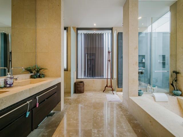 Bungalow for Sale, Sentosa Cove Bungalow House For Sale, $16,000,000, 6 Bed 4 Bath 5,268 sqft $2,093.00 psf, SGD 16,000,000 | 99-year Leasehold