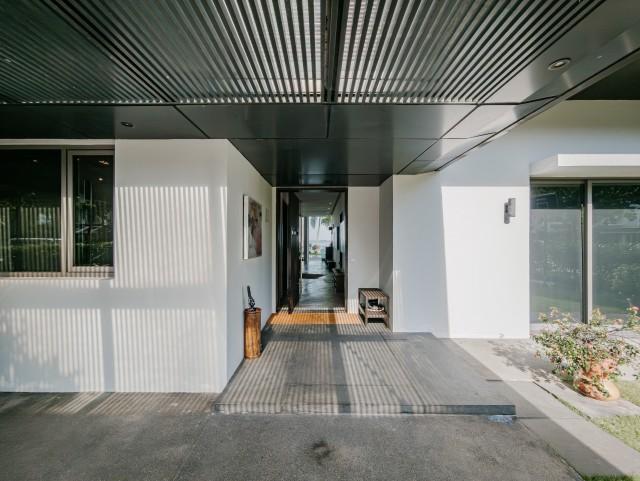 Bungalow for Sale, Sentosa Cove Bungalow House For Sale, $16,000,000, 6 Bed 4 Bath 5,268 sqft $2,093.00 psf, SGD 16,000,000 | 99-year Leasehold