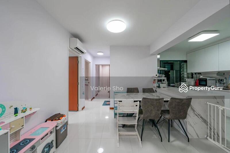 HDB Flat for Sale, 604B Tampines Avenue 9, SGD 868,000 | 99-year lease