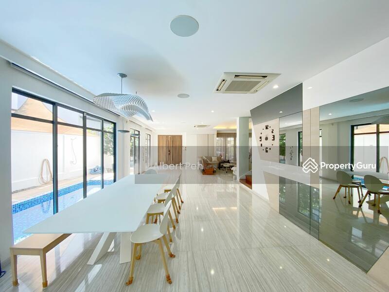 Prop-GPT: Corner Terrace: D21  Greenridge Crescent