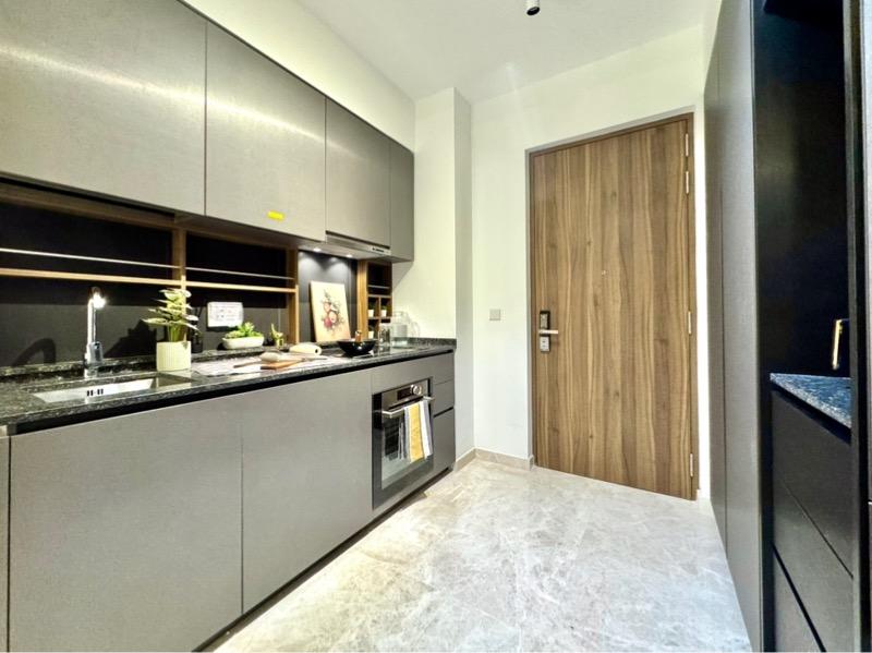 Daintree Residence Condominium For Sale, $1,450,000, 2 Bed 2 Bath 715 sqft $2,028.00 psf