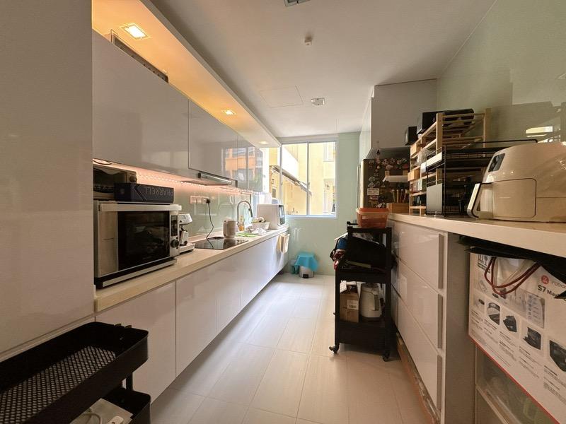 Palmera Residence Condominium For Sale, $2,100,000, 2 Bed 2 Bath 1,006 sqft $2,087.00 psf