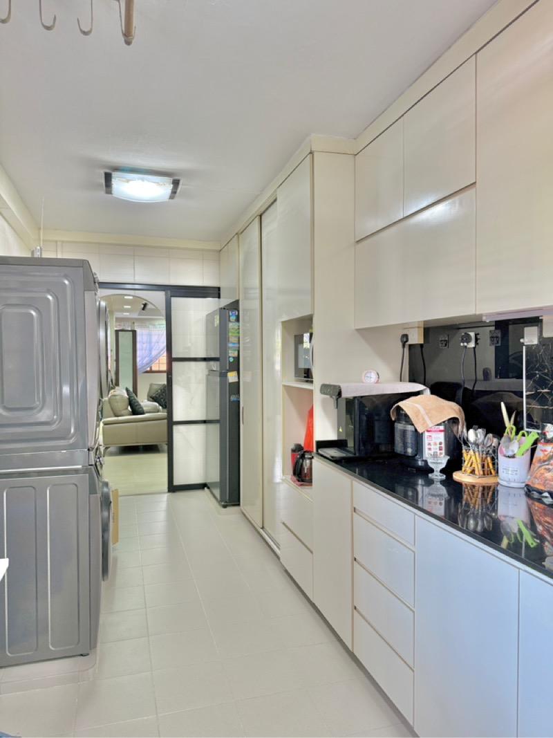 HDB Apartment for Sale: Yishun, D27, 760796