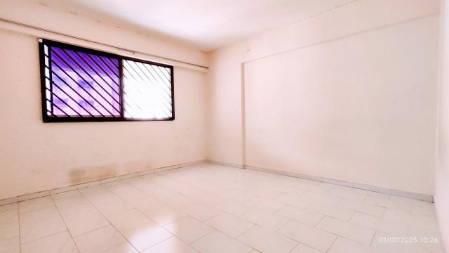 Prop-GPT: HDB Apartment: D27 Yishun 606 Yishun Street 61