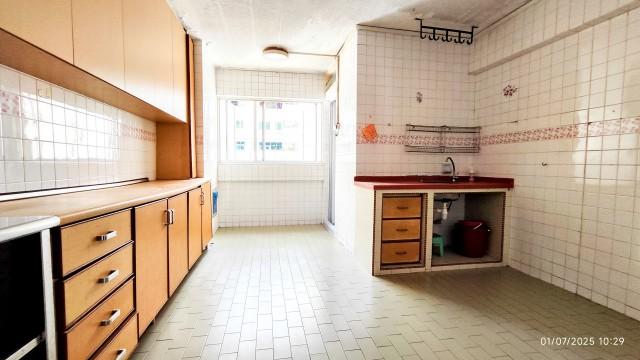 HDB Apartment for Sale, 606 Yishun Street 61 HDB Apartment For Sale, $888,000, 4 Bed 3 Bath 1,572 sqft $565.00 psf, SGD 888,000 | 99-year Leasehold