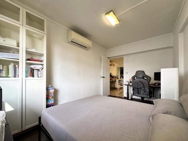 6B Boon Tiong Road HDB Apartment For Sale, $1,438,000, 3 Bed 2 Bath 1,238 sqft $1,162.00 psf