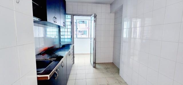 22 Ghim Moh Link HDB Apartment For Sale, $949,000, 3 Bed 2 Bath 990 sqft $959.00 psf