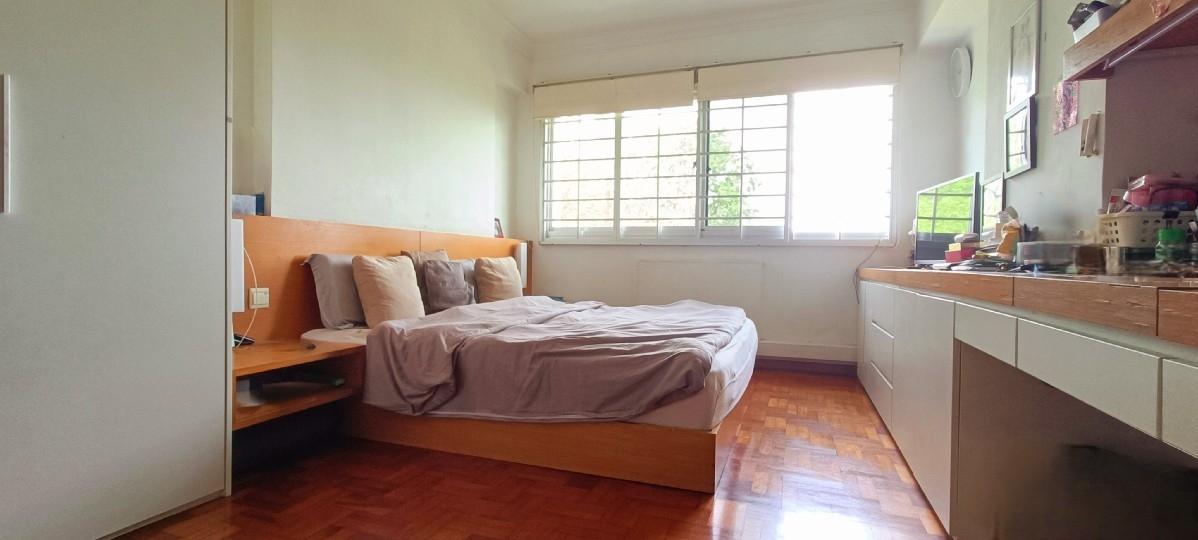 460 Pasir Ris Drive 4 HDB Apartment For Sale, $940,000, 4 Bed 2 Bath 1,550 sqft $606.00 psf