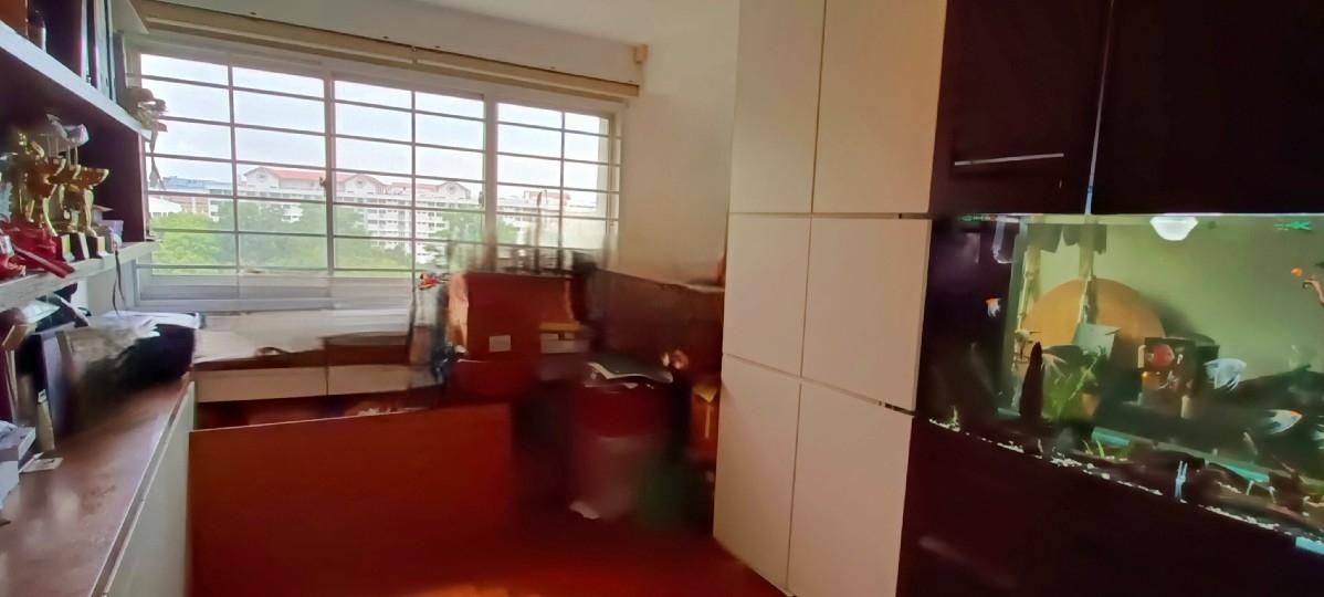 460 Pasir Ris Drive 4 HDB Apartment For Sale, $940,000, 4 Bed 2 Bath 1,550 sqft $606.00 psf