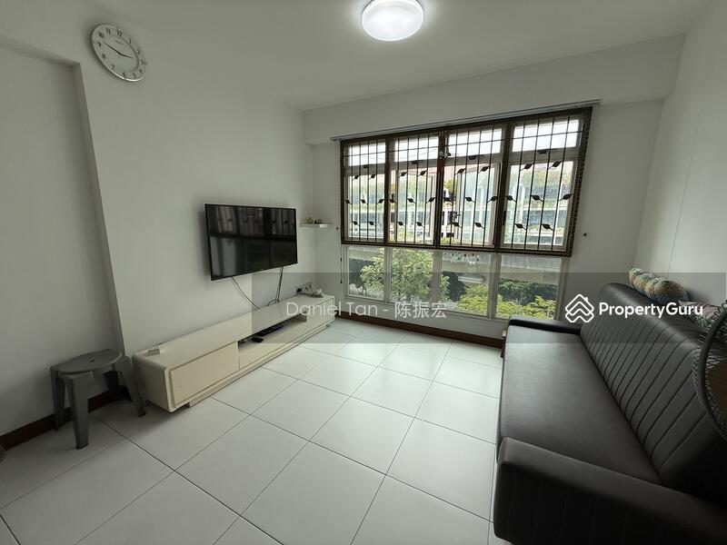 Prop-GPT: HDB Flat: D19 Punggol 617D Punggol Drive