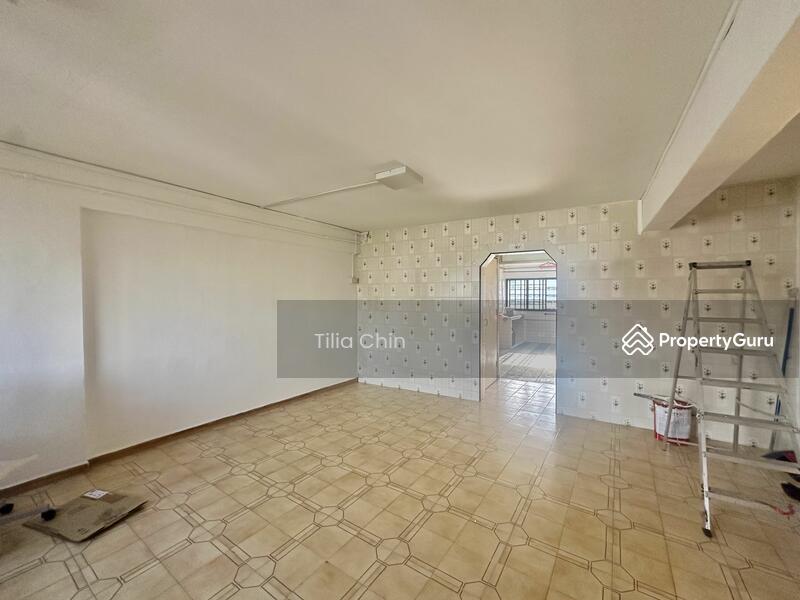 Prop-GPT: HDB Flat: D22  264 Jurong East Street 24