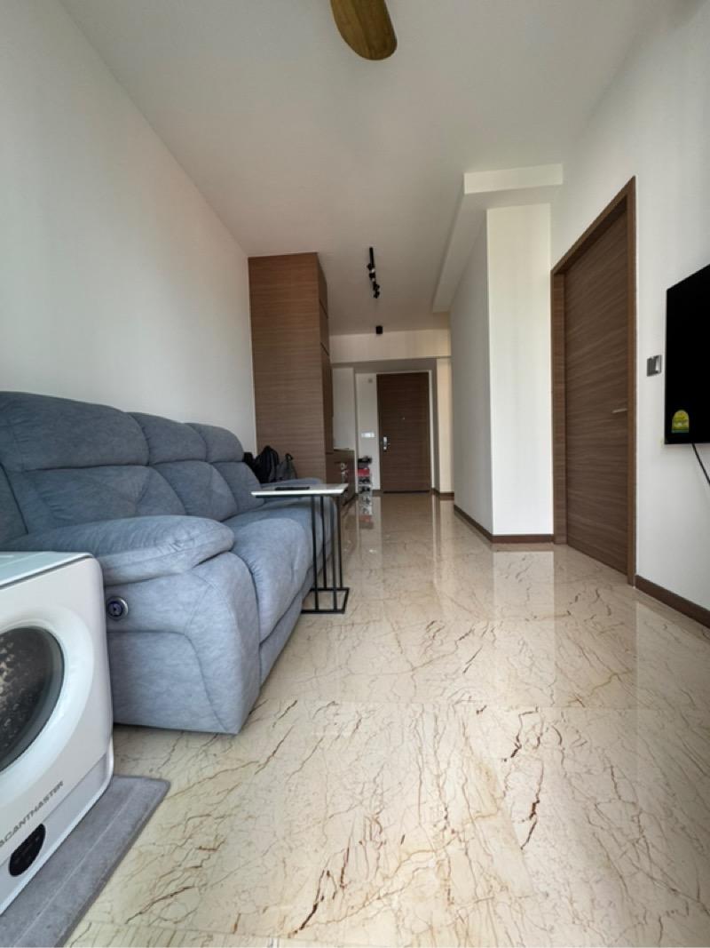 Condominium for Sale, Queens Peak Condominium For Sale, $1,180,000, 2 Bed 1 Bath 495 sqft $2,384.00 psf, SGD 1,180,000 | 99-year Leasehold