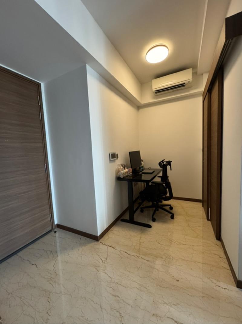 Condominium for Sale, Queens Peak Condominium For Sale, $1,180,000, 2 Bed 1 Bath 495 sqft $2,384.00 psf, SGD 1,180,000 | 99-year Leasehold