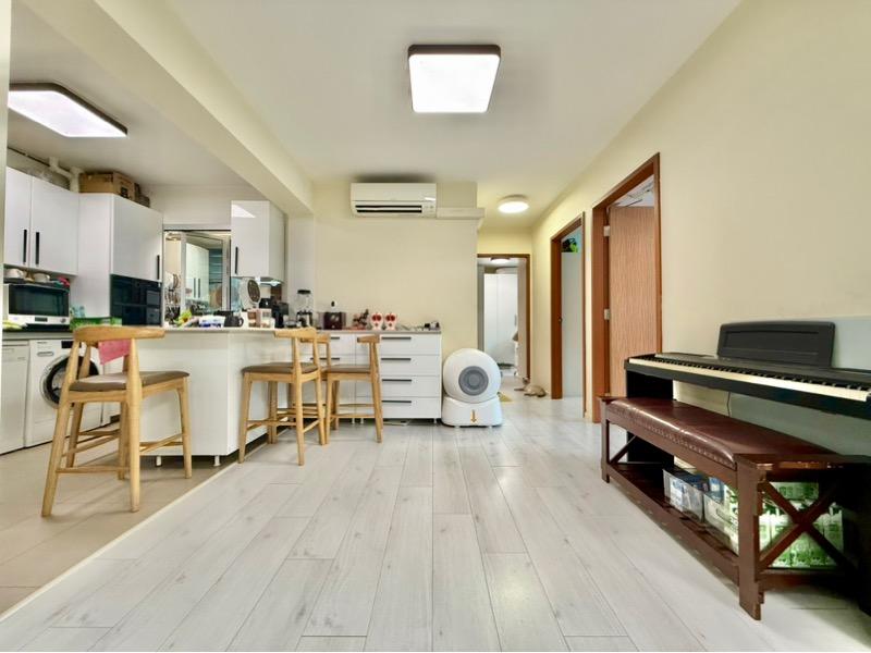 126A CANBERRA STREET HDB Apartment For Sale, $650,000, 3 Bed 2 Bath 1,001 sqft $649.00 psf