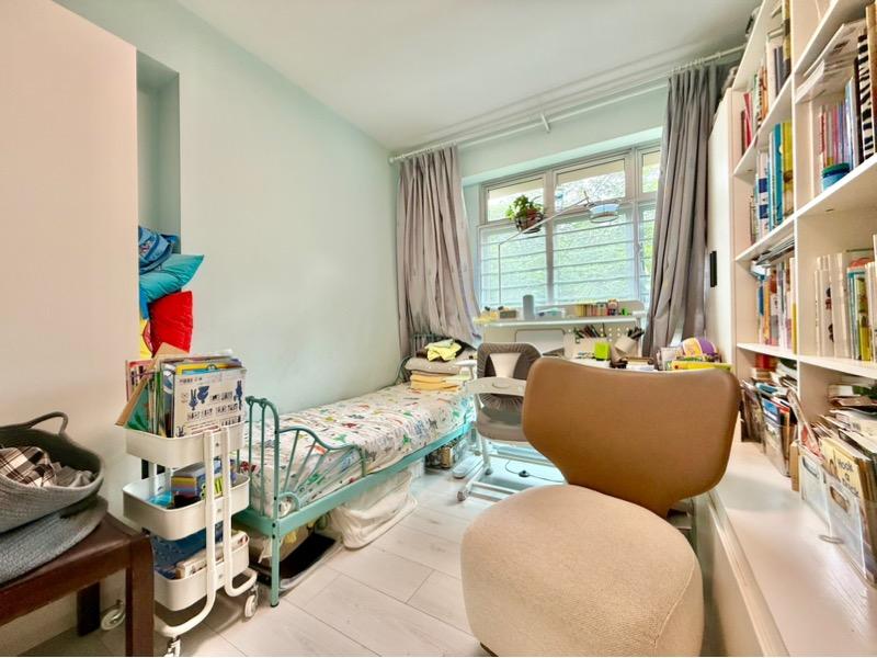 126A CANBERRA STREET HDB Apartment For Sale, $650,000, 3 Bed 2 Bath 1,001 sqft $649.00 psf