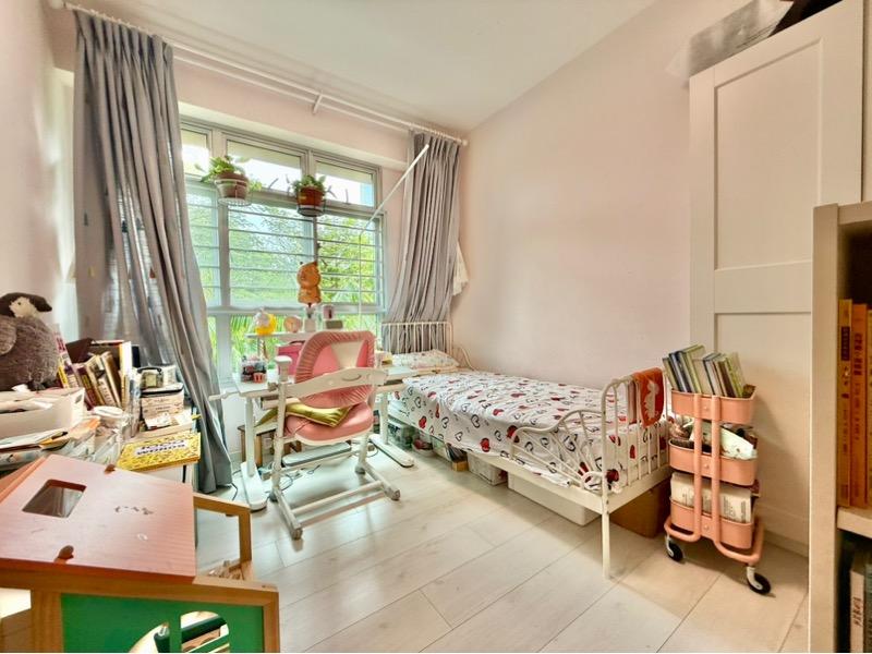 126A CANBERRA STREET HDB Apartment For Sale, $650,000, 3 Bed 2 Bath 1,001 sqft $649.00 psf