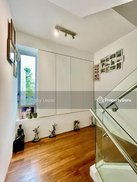 Prop-GPT: Semi-Detached: D19  ***MUST VIEW!!! MODERN 2.5 STY SEMI-D!!! PARK 2 CARS!!!